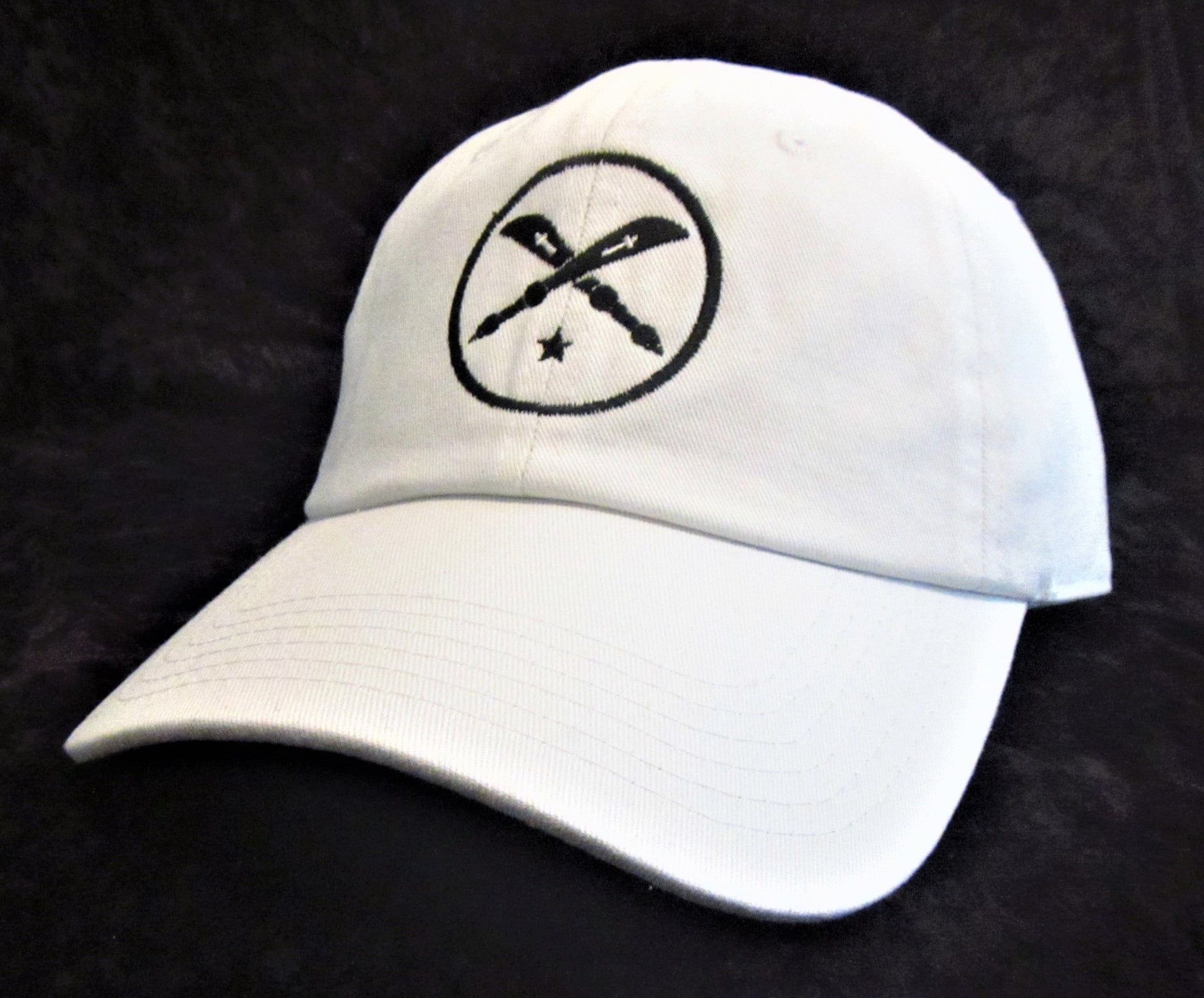 Front white baseball cap with logo embroidery in black.